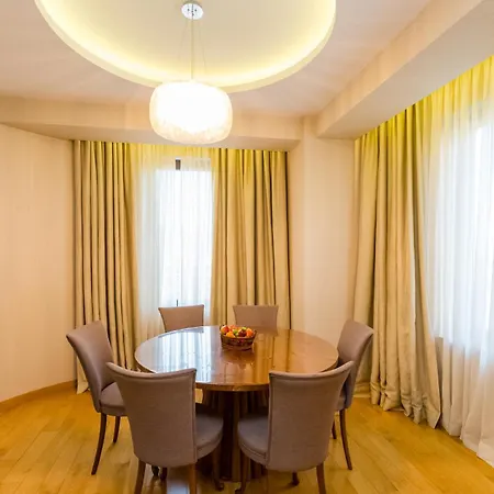 Deluxe Accommodation In The Central Tbilisi Exterior photo